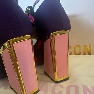 Kat Maconie Aya heel